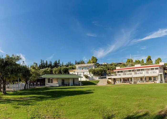Paradisos Holiday 3*