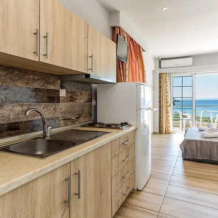 Paradisos Holiday 3* 帕拉迪索