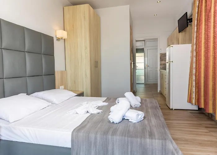 Paradisos Holiday Apart-hotel Paradisos