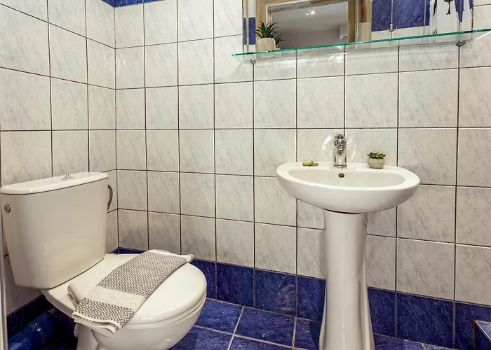 Paradisos Holiday 3*