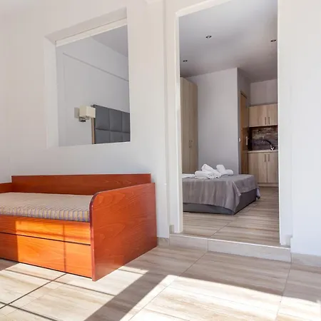 Apartmanhotel Paradisos Holiday Paradíszosz