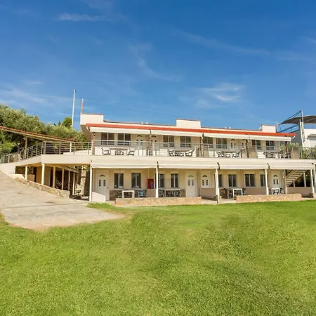 Apartmanhotel Paradisos Holiday 3*